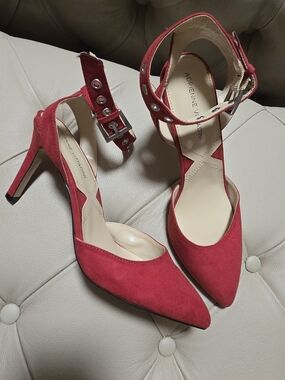 Adrienne Vittadini Red Pointed-Toe Ankle-Strap Pumps Size 8.5